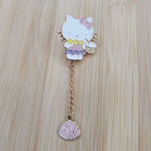 2/$20 Brand New Hello Kitty Hawaii Pin Brooch